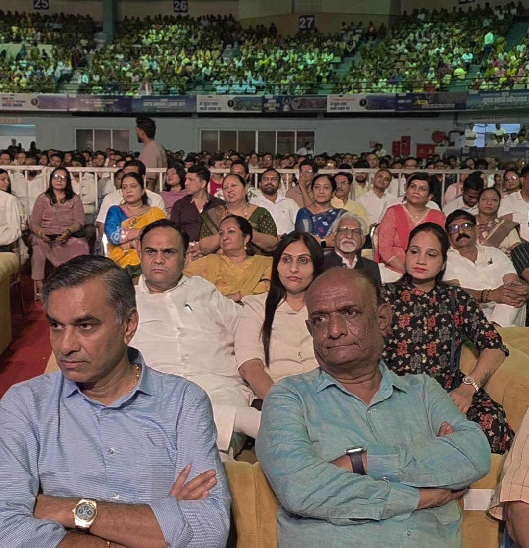 આપણાં યશસ્વી પ્રધાનમંત્રી આદરણીય શ્રી નરેન્દ્ર મોદી સાહેબના જન્મ દિવસ નિમિત્તે ભારત સરકારના કેન્દ્રીય જળ શક્તિ મંત્રી અને ગુજરાત પ્રદેશ ભાજપના પ્રમુખ શ્રી સી. આર. પાટીલ સાહેબના અધ્યક્ષ સ્થાને અને વરદ્દ હસ્તે સુરત મહાનગરને પ્રદૂષણ મુક્ત પરિવહન સુવિધાને પ્રોત્સાહિત કરવા અને ઈ-મોબિલિટીમાં દેશભરમાં અગ્રણી શહેર બનાવવાના સંકલ્પ સાથે દેશની પ્રથમ સુરત ગ્રીન વ્હીકલ પોલિસી- ૨૦૨૫નો શુભારંભ.